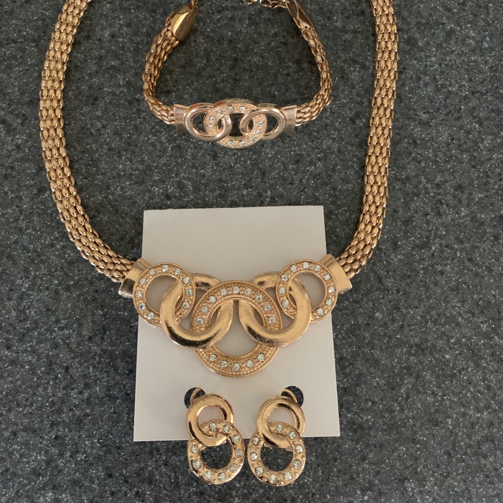 Gold Jewelry Set
